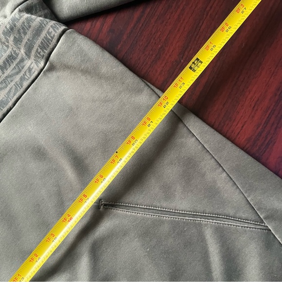 Nike Therma Hoodie Dri Fit Neon Swoosh Tech Camo Green Size Large - Picture 4 of 4